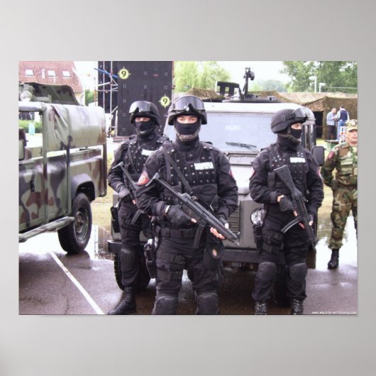 Heckler & Koch MP5 – セルビア警察 ポスター (正面)