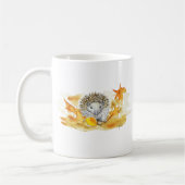 Hedgehog In Fall Leaves コーヒーマグカップ (左)