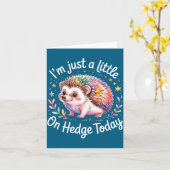 Hedgehog Lover Animal Pun I'm Just A Little On Hed カード (黄色い花)