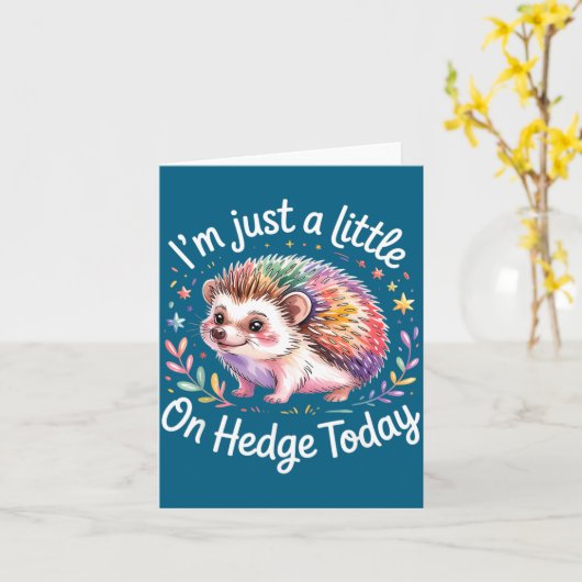 Hedgehog Lover Animal Pun I'm Just A Little On Hed カード (黄色い花)