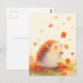 Hedgehog Watching Falling Autumn Maple Leaf ポストカード (正面/裏面)