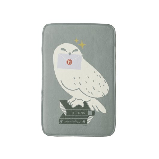 Hedwig With Letter Whimsical Drawing バスマット (正面縦)