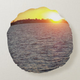 “Held in His Light – Sunset Comfort” ラウンドクッション