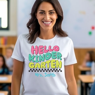 Hello幼稚園カスタマイズ可能Tシャツ Tシャツ
