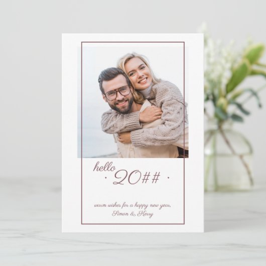 Hello 2024ミニマルなオフセット額写真新年 シーズンカード (スタンド正面)