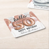 Hello 50ピンクグリッター誕生日バルーン スクエアペーパーコースター (アングル)