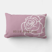 Hello Beautiful – ピンクモダンローズの花 ランバークッション (正面)