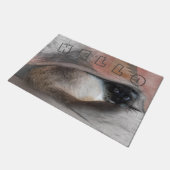 HELLO CUTE WELCOMING PEEK-A-Booブルーアイドシャム ドアマット (アングル)