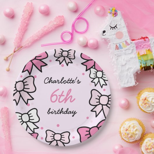 Hello Cutie Cartoon Pink Bow Birthday Party ペーパープレート (パーティー)