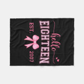 Hello Eighteen Est 2007 Coquette Bow 18th Birthday フリースブランケット (正面(横))