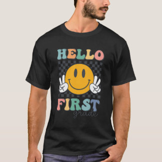 Hello First Gradeレトロスマイルチーム1St Grade Back Tシャツ
