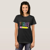 Hello First Grade Team 1st Grade Back To School Te Tシャツ (正面フル)