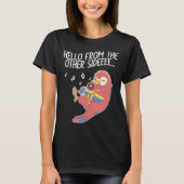 Hello From The Other Side Parrots Bird Scarlet Mac Tシャツ (正面)