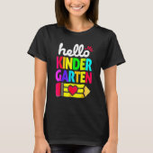 Hello Kindergarten Pencil Heart Back To School Tea Tシャツ (正面)