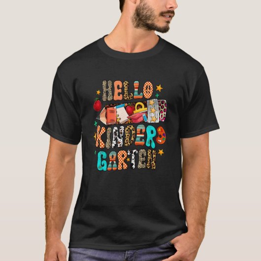 Hello kindergarten Teacher Team Back To School Ret Tシャツ (正面)