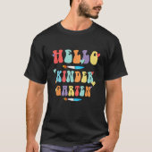 Hello Kindergarten Team Kinder Back to School Teac Tシャツ (正面)