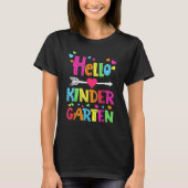 Hello Kindergarten Team Squad Back To School Teach Tシャツ (正面)