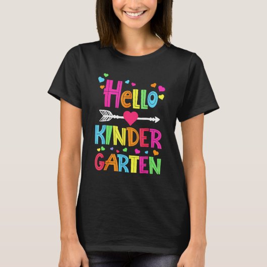 Hello Kindergarten Team Squad Back To School Teach Tシャツ (正面)