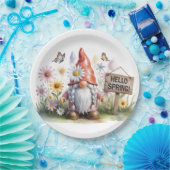 Hello Spring Garden Gnome: Cute Gnome with Braids ペーパープレート (パーティー)