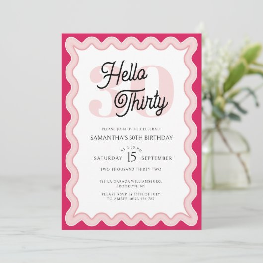 Hello Thirty Pink Curvy Groovy 30th誕生日 招待状 (スタンド正面)