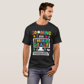 Hello Virtual Schoolの3年生へのズーム Tシャツ (正面フル)