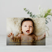 Hello Worldスクリプトベビー写真の誕生発表 箔招待状 (立ち正面)