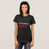 Help Im On The Run From My Wife Funny Sarcasm Joke Tシャツ (正面フル)