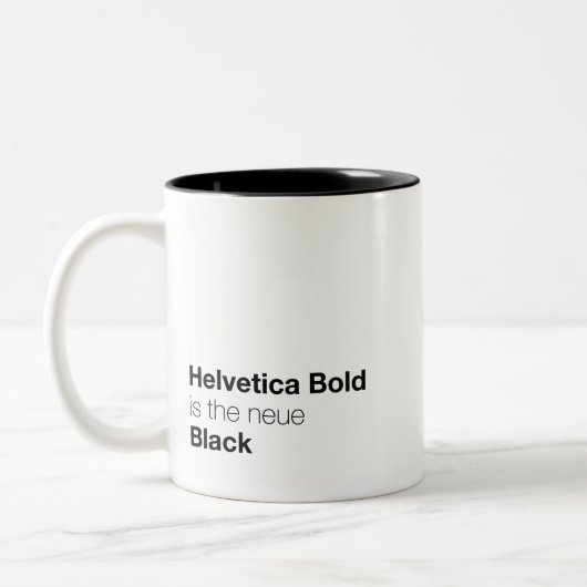 Helveticaはっきりしたneueの黒です ツートーンマグカップ (左)