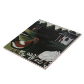 Hen with her Chicks in a Rural Farmyard Landscape タイル (側面)