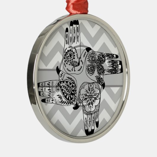 Hennaは4正方形のペイズリーの入れ墨のヴィンテージを渡します メタルオーナメント (右)