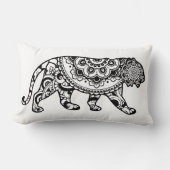 Henna Pattern Lion Art Black and White ランバークッション (正面)