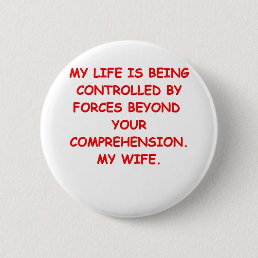 henpecked 缶バッジ (正面)