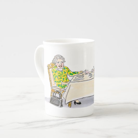 Her Majesty, Queen Elizabeth II ボーンチャイナマグカップ (正面左)