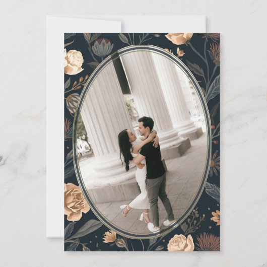 Her Next Chapter Dark Floral Bridal Shower 招待状 (裏面)