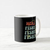 Here Fishy魚釣りシャツバスフィッシュ コーヒーマグカップ (正面右)
