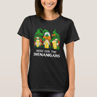 Here For The Shenanigans Gnome Beer St Patricks Da Tシャツ