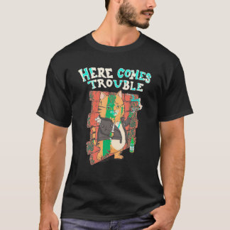 Here Trouble 来 Cat T Shirt Tシャツ