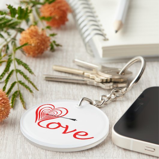 Herz Liebe Dartscheibe mit Pfeil キーホルダー (正面右)