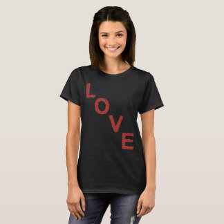 Herzhaftes LOVE-Design aus roten Herzen für Sie Tシャツ