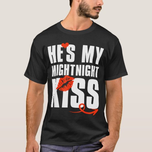 He's My Midnight Kiss Happy New Year Matching Funn Tシャツ (正面)