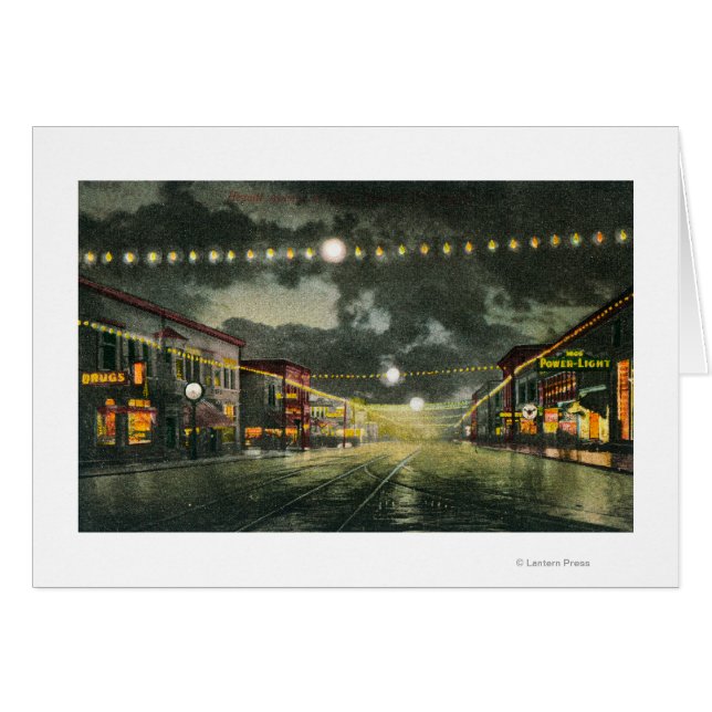 Hewitt Avenue at Nightのビュー (正面横)