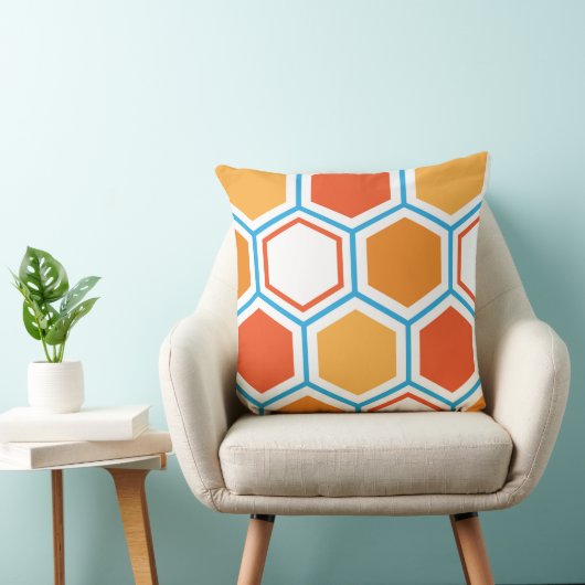 Hexagon in orange, blue and white クッション (椅子)