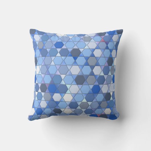 Hexagons in Shades of Blue クッション (裏面)