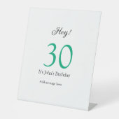 Hey it's 30th birthday green black bold letter nam 台座サイン (正面)