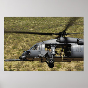 HH-60は砂漠にタカを飛びます舗装します ポスター