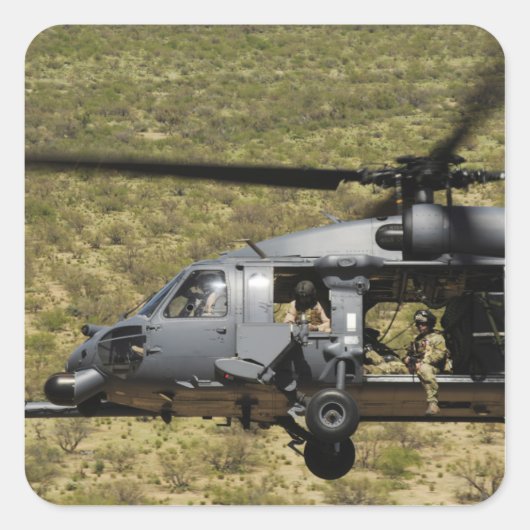 HH-60 Pave Hawkは砂漠を飛行する スクエアシール (正面)