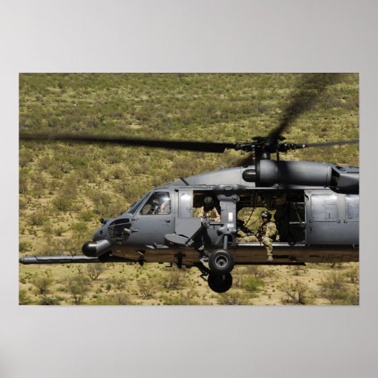 HH-60 Pave Hawkは砂漠を飛行する ポスター (正面)