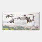 HH-60Gがホークを舗装 デスクマット (キーボード&マウス)