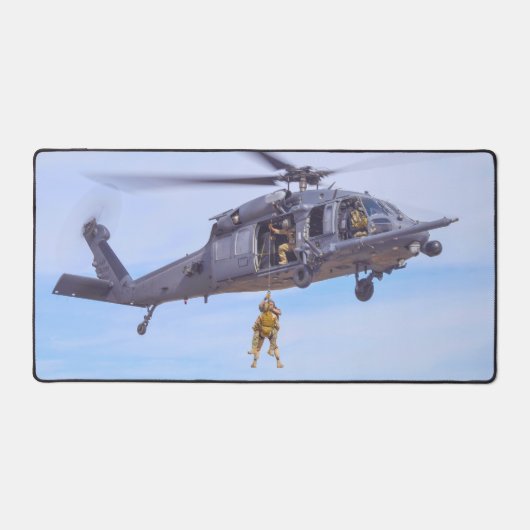 HH-60Gがホークを舗装 デスクマット (正面)