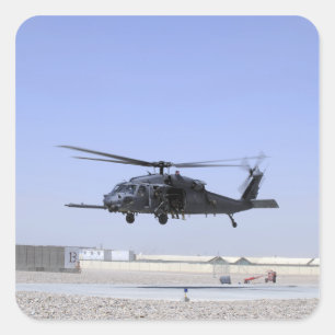 HH-60Gはキャンプバスティオからホークを離陸させる スクエアシール